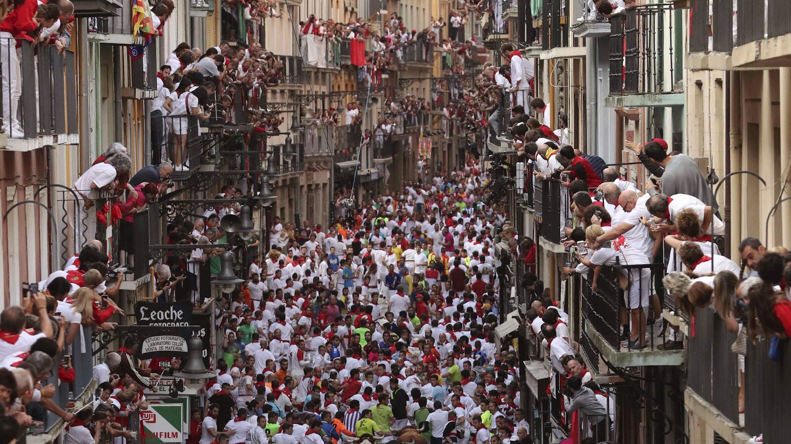 Pamplona se prepara para acoger a miles de turistas extranjeros por San Fermín