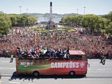 La afición recibe a la selección de Portugal en Lisboa La afición recibe a la selección de Portugal en Lisboa