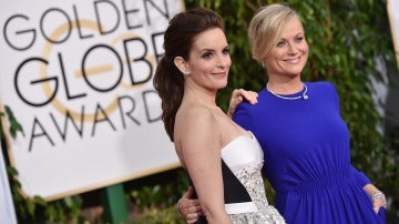 Tina Fey y Amy Poehler, deslumbrantes en los Globos de Oro