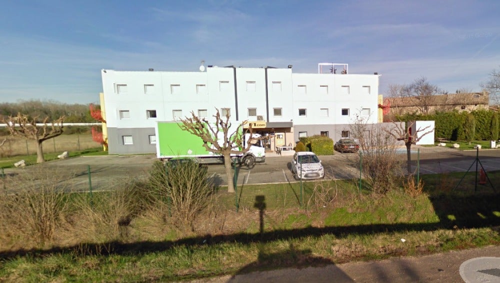 Fachada del hotel F1 en Bollene, Francia