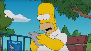 Homer Simpson, capturado por el fenómeno 'Pokémon Go' en 'Los Simpson' 