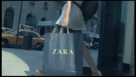 Frame 10.821 de: Inditex permitirá el pago con el móvil en todas sus tiendas desde septiembre Frame 10.821 de: Inditex permitirá el pago con el móvil en todas sus tiendas desde septiembre