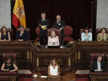 Miembros de la nueva Mesa del Congreso de los Diputados. Miembros de la nueva Mesa del Congreso de los Diputados.