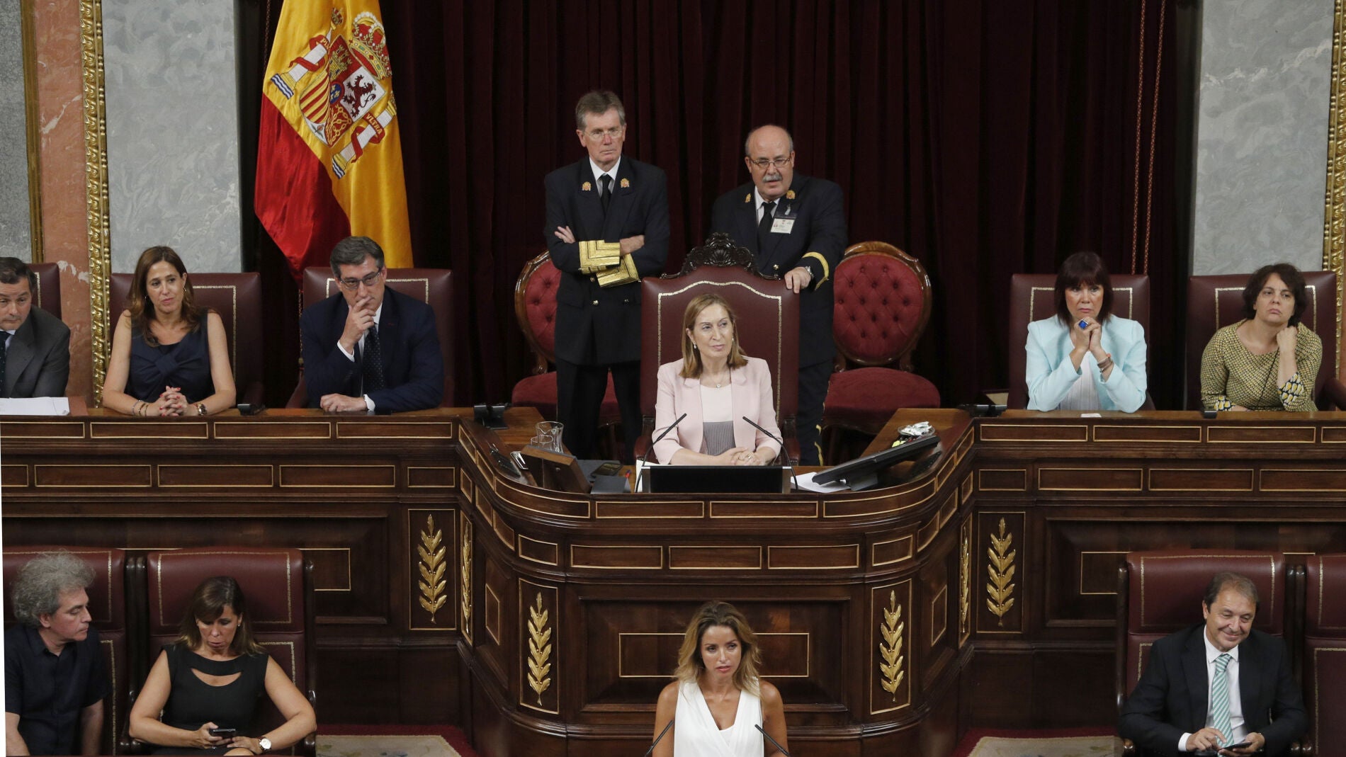 Miembros de la nueva Mesa del Congreso de los Diputados.