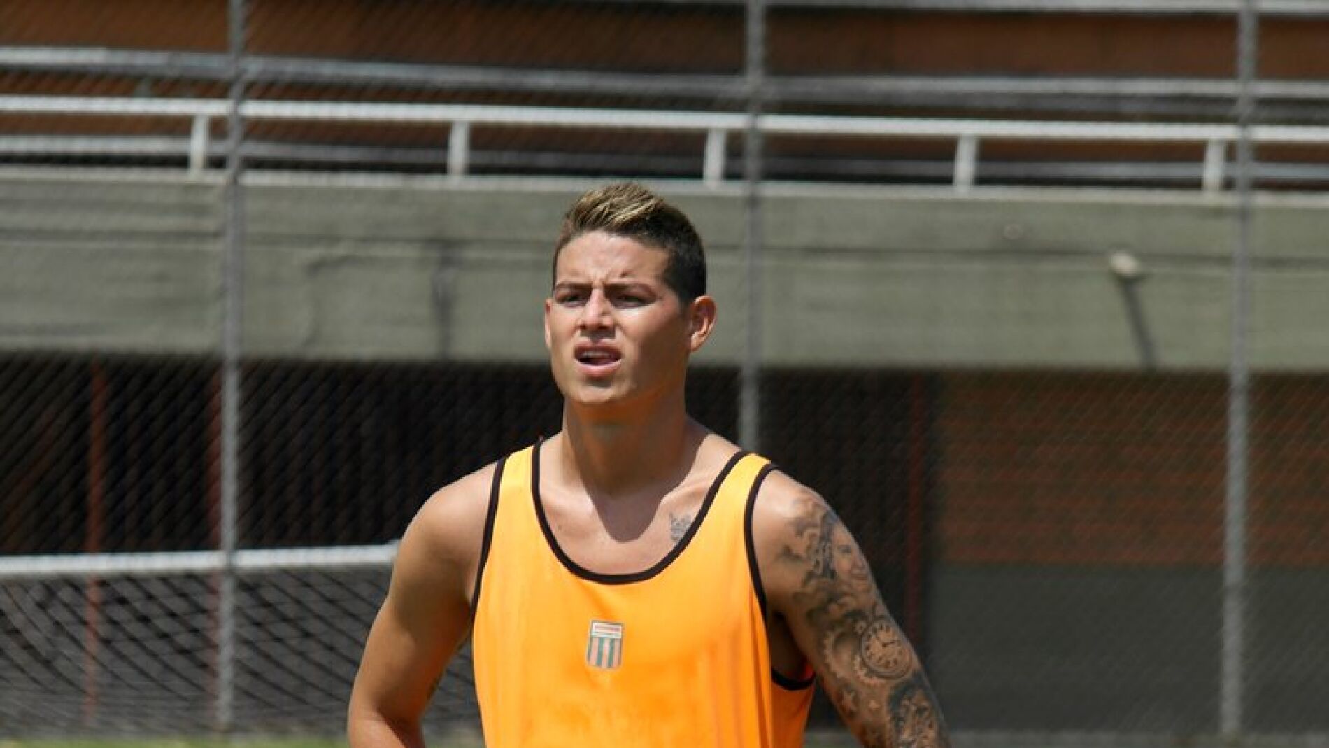 James Rodr&iacute;guez, entrenando con el Envigrado