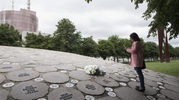 Imagen de archivo del monumento homenaje a las víctimas de ETA en Vitoria