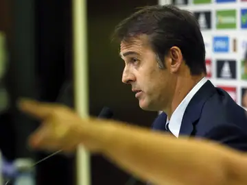 Julen Lopetegui, nuevo seleccionador nacional, en rueda de prensa Julen Lopetegui, nuevo seleccionador nacional, en rueda de prensa