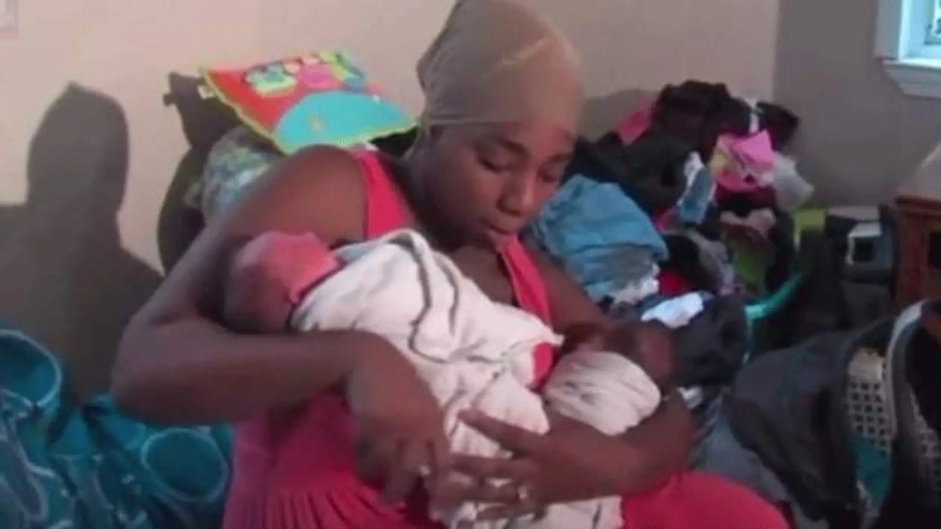 Danesha con sus últimos gemelos. Danesha con sus últimos gemelos.