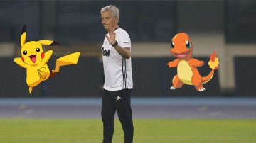 Mourinho prohíbe jugar a Pokémon Go en las concentraciones del United