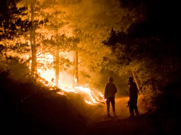 incendio forestal amenaza 1.500 viviendas en Santa Clarita incendio forestal amenaza 1.500 viviendas en Santa Clarita