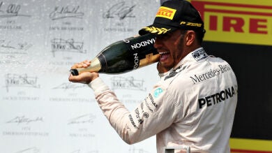 Hamilton ya es nuevo líder del Mundial tras ganar en Hungría con Alonso séptimo y Sainz octavo