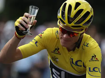 Froome conquista el Tour de Francia por tercera vez Froome conquista el Tour de Francia por tercera vez