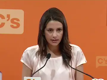 Frame 3.011498 de: Inés Arrimadas: “Necesitamos que el Partido Socialista se abstenga” Frame 3.011498 de: Inés Arrimadas: “Necesitamos que el Partido Socialista se abstenga”