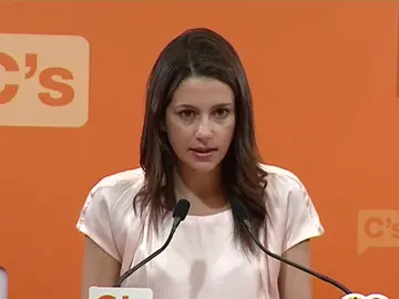 Frame 3.011498 de: Inés Arrimadas: “Necesitamos que el Partido Socialista se abstenga” Frame 3.011498 de: Inés Arrimadas: “Necesitamos que el Partido Socialista se abstenga”