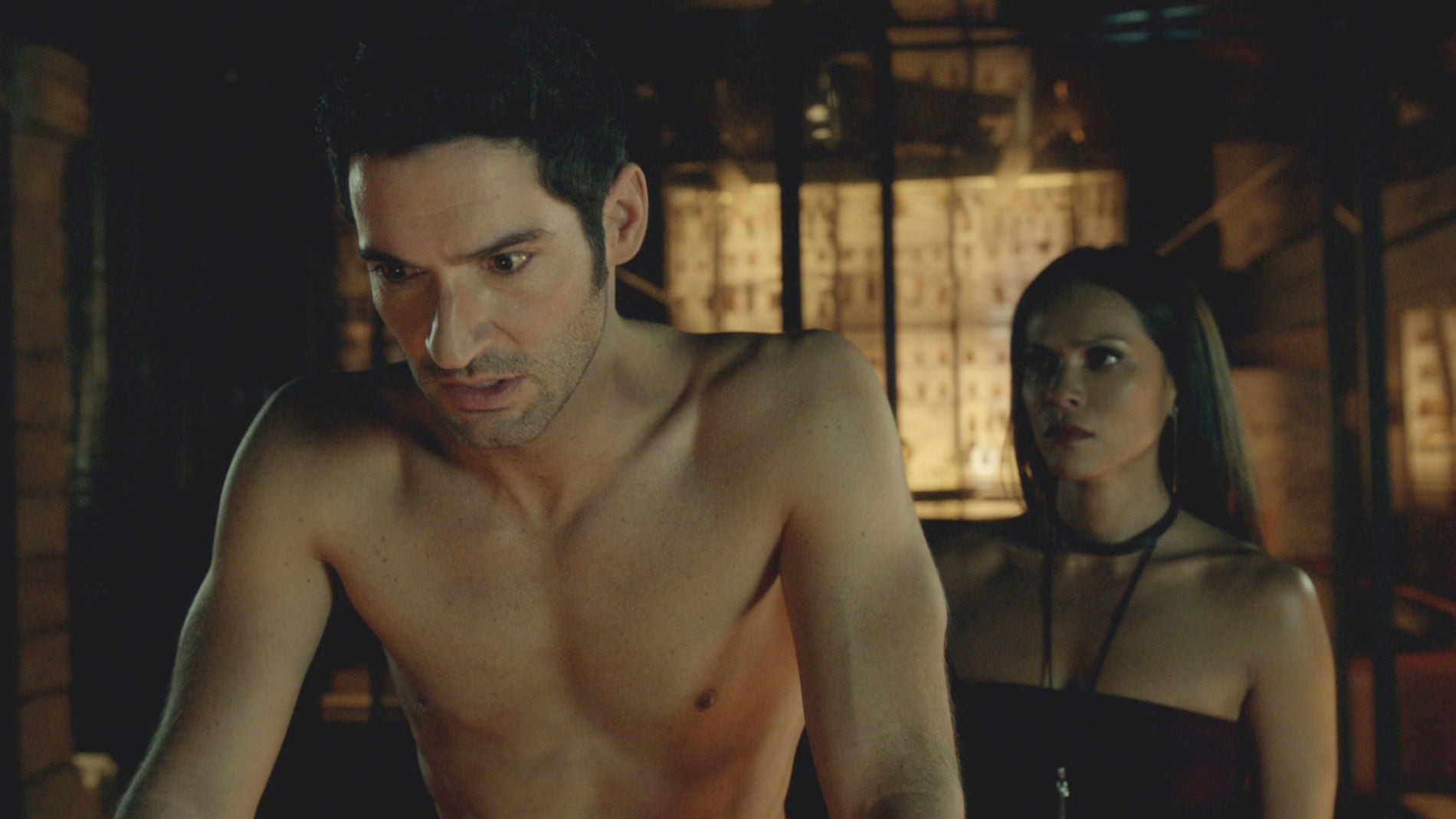 Lucifer habla con Maze