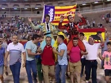 Frame 2.179547 de: Partidarios de las corridas de toros piden “libertad” en Mallorca