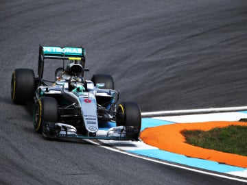 Nico Rosberg pilota del Mercedes en Hockenheim