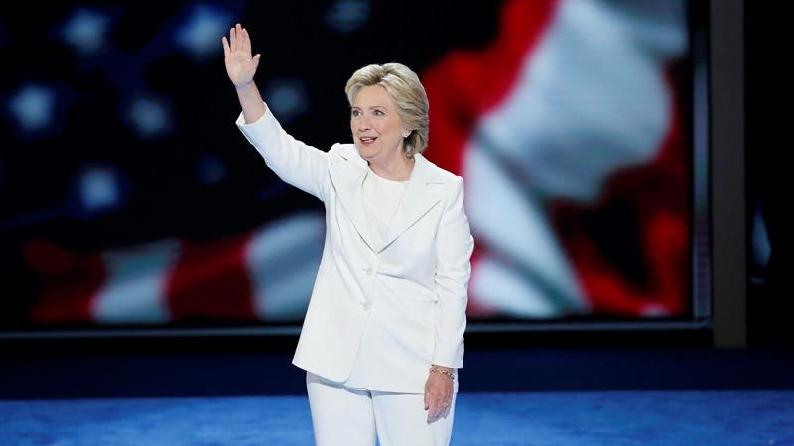 El FBI descubre 15.000 correos más de Clinton vinculados a su escándalo