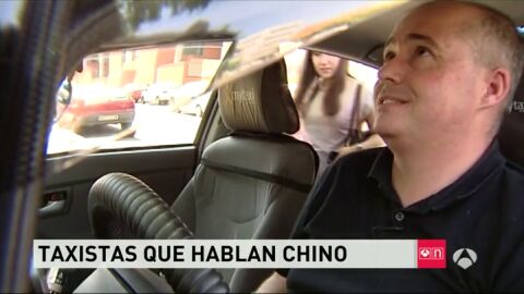 Frame 19.228374 de: chinos