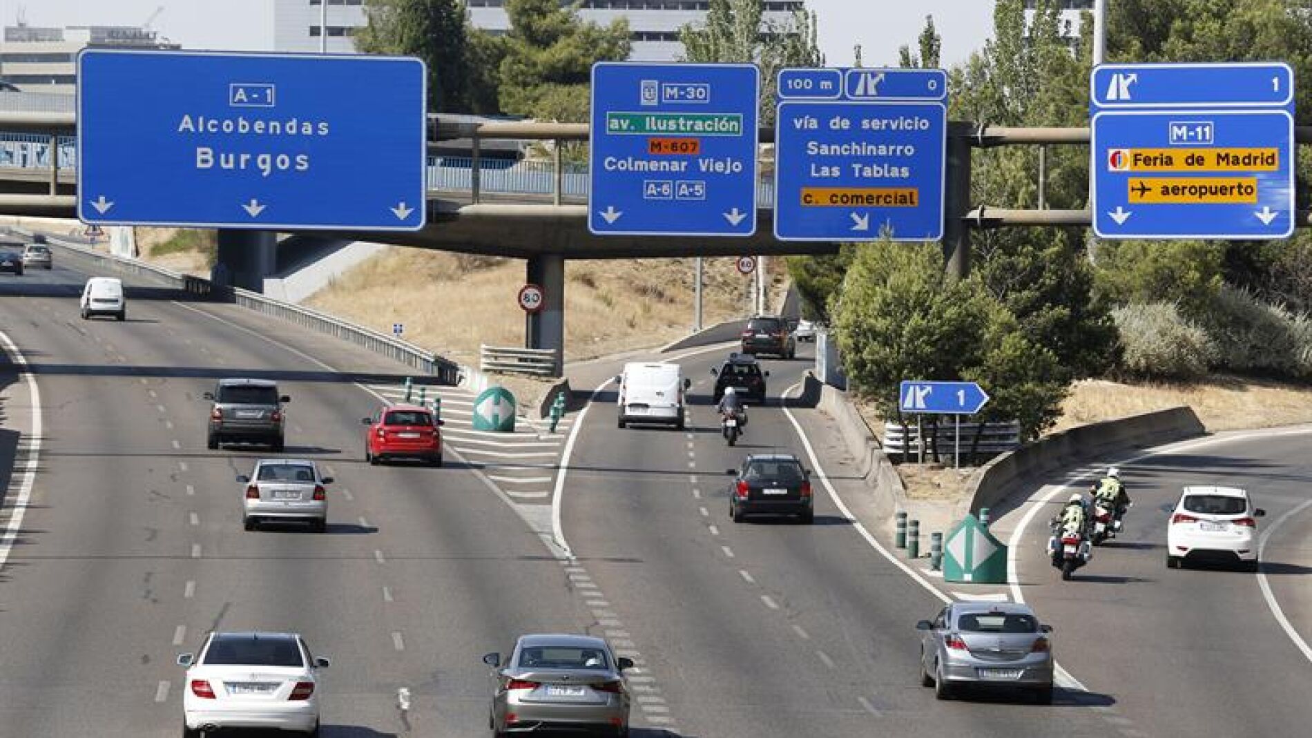 Salida de Madrid durante la segunda operaci&oacute;n especial de la DGT del verano.