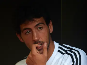Parejo, apartado del entrenamiento del Valencia CF Parejo, apartado del entrenamiento del Valencia CF