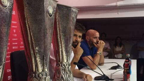 Coke, en su despedida junto a 'Monchi'