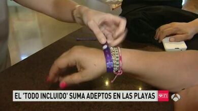 Una parte del sector de la hostelería se queja de la pulsera de 'todo incluido' de los hoteles