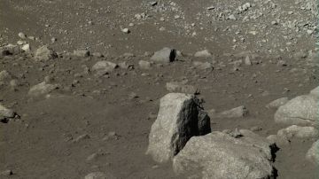 Imagen de la superficie lunar proporcionada por Yutu