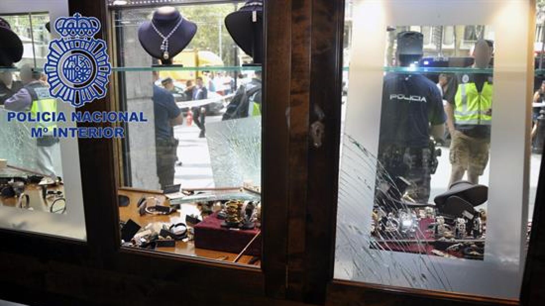  La Joyer&iacute;a del paseo de Gr&agrave;cia de Barcelona tras el asalto de los 'Pink Panther'