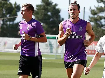 Bale y Kroos se incorporan al entrenamiento del Real Madrid tras las vacaciones Bale y Kroos se incorporan al entrenamiento del Real Madrid tras las vacaciones