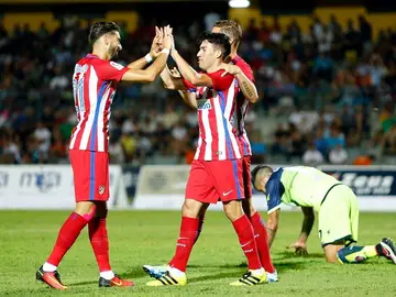 Nico Gaitán celebra un gol junto a Carrasco Nico Gaitán celebra un gol junto a Carrasco