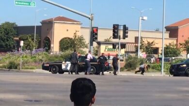 Un hombre amenaza con suicidarse y la policía lo mata a tiros en California