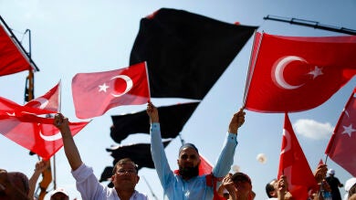Más de un millón de turcos acuden al mitin antigolpista convocado por Erdogan en Estambul 