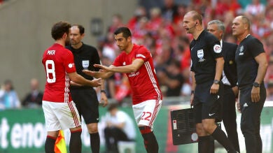 Mourinho justifica el cambio de Mata: 