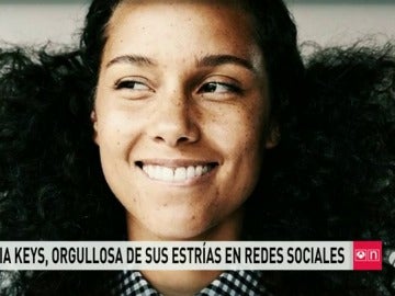 Frame 37.794679 de: Alicia Keys defiende la belleza natural enseñando sus estrías en Instagram Frame 37.794679 de: Alicia Keys defiende la belleza natural enseñando sus estrías en Instagram