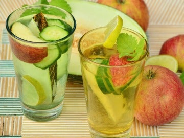 Cinco infusiones de frutas que desintoxicaran tu cuerpo