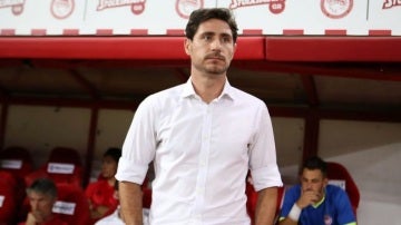 Víctor Sánchez del Amo, destituido como técnico del Olympiacos