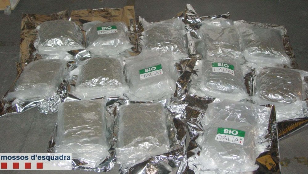 Detienen a dos personas en Barcelona por tráfico de droga