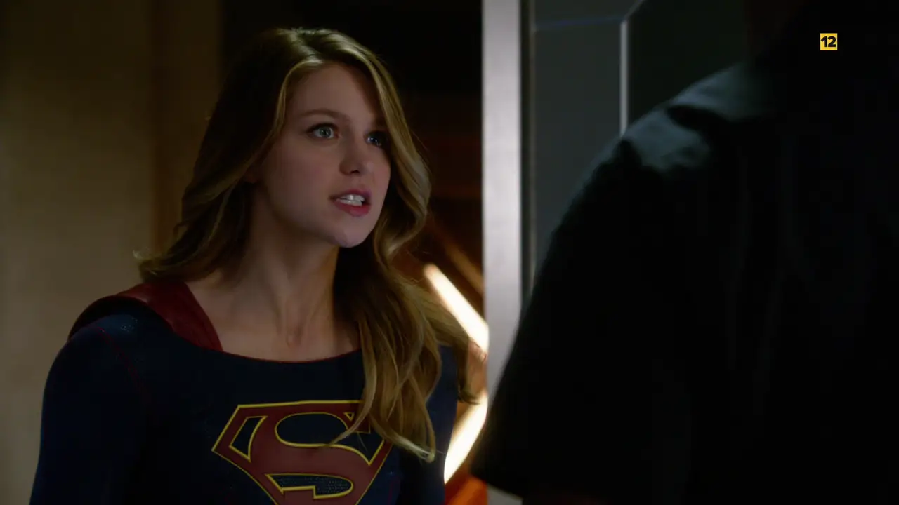 Supergirl ayuda a Winn con su padre, Toyman