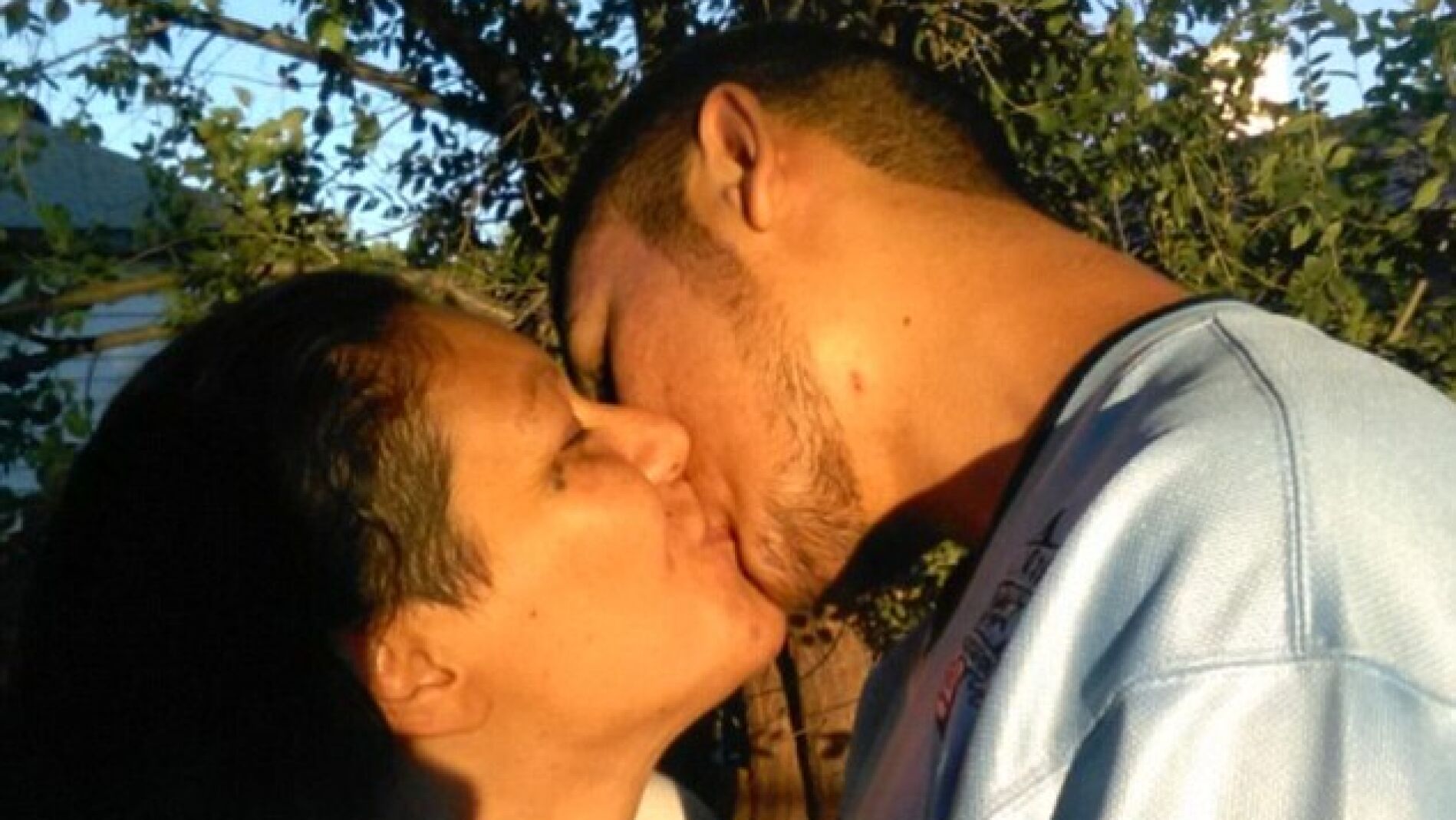 Monica Mares y Calbe Paterson, madre e hijo