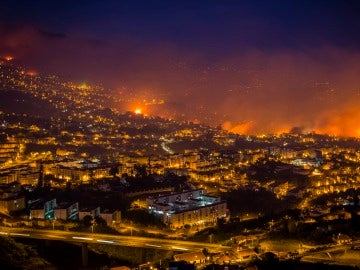 Tres muertos en el grave incendio que azota la capital de Madeira