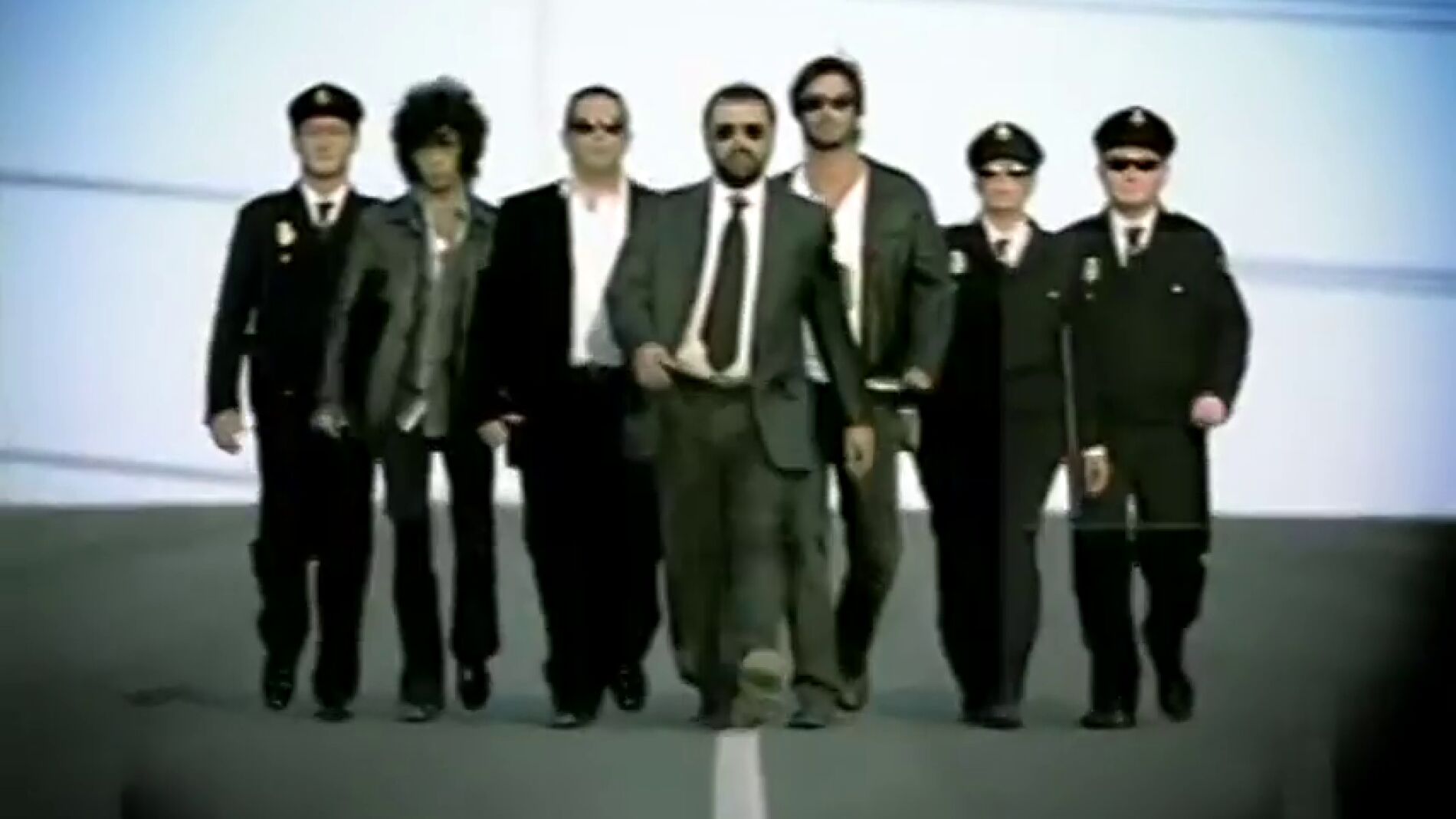 Frame 2.841283 de: Cabecera 'Los Hombres de Paco' 