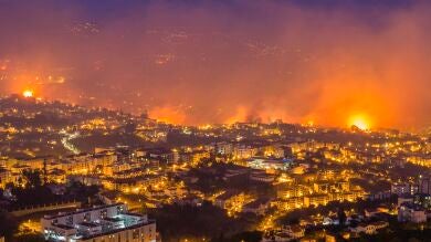 Tres muertos en el grave incendio de Madeira que amenaza el centro histórico de Funchal