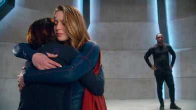 Supergirl perdona a Alex