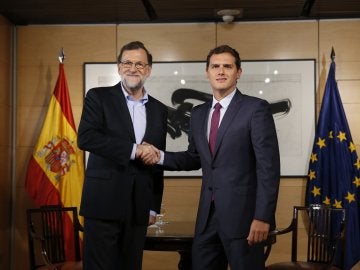 Rajoy y Rivera se reúnen en el Congreso