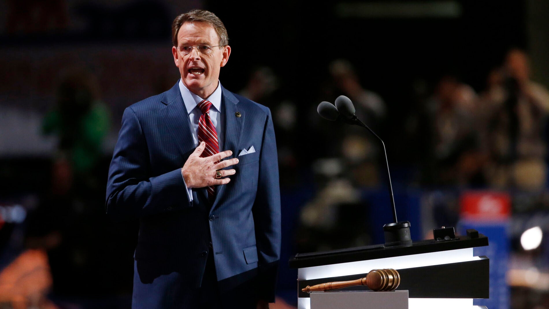  Tony Perkins del Family Research Council lleva el compromiso de la lealtad en la Convenci&oacute;n Nacional Republicana en Cleveland, Ohio, Estados Unidos