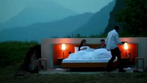 Frame 9.453075 de: Hoteles bajo el mar o sobre un árbol para pasar una noche diferente Frame 9.453075 de: Hoteles bajo el mar o sobre un árbol para pasar una noche diferente