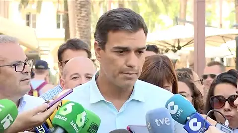 Frame 3.83278 de: Pedro Sánchez insiste en que el PSOE votará “no” a la investidura de Mariano Rajoy Frame 3.83278 de: Pedro Sánchez insiste en que el PSOE votará “no” a la investidura de Mariano Rajoy