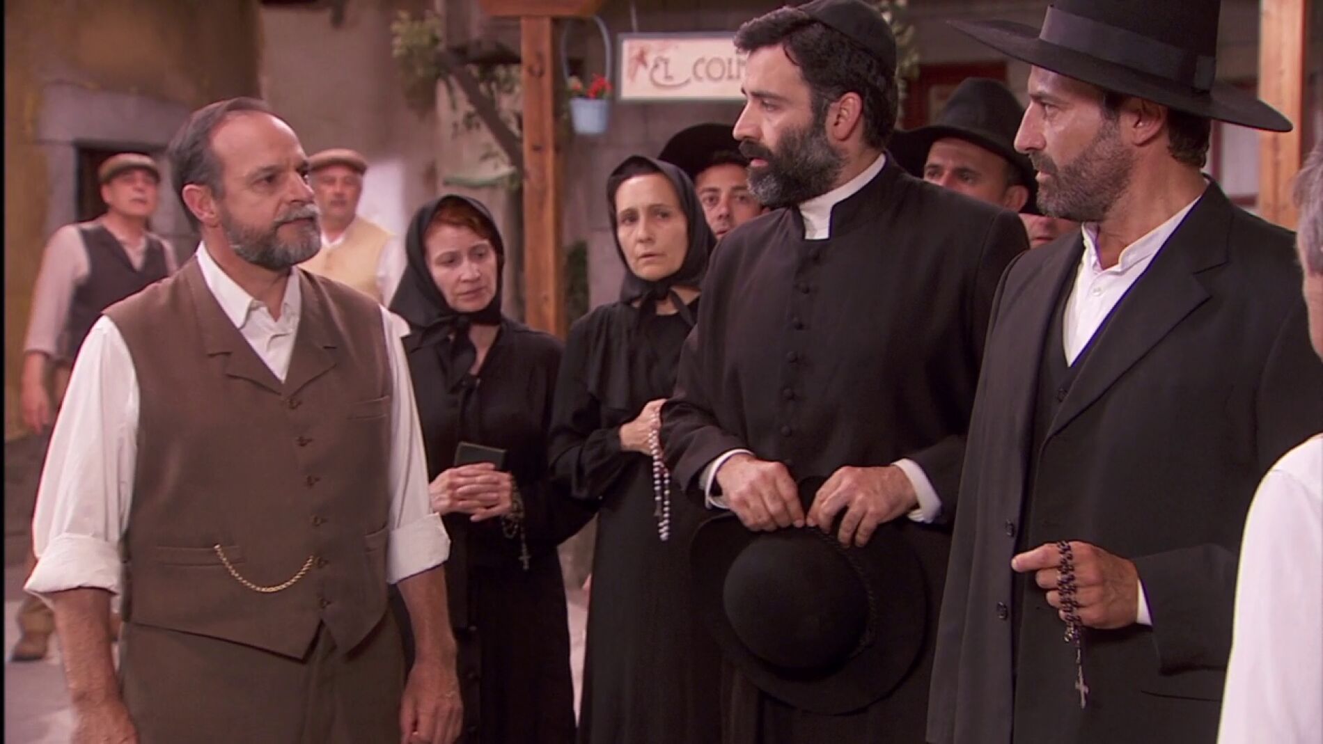 Raimundo se encara a Leoncio