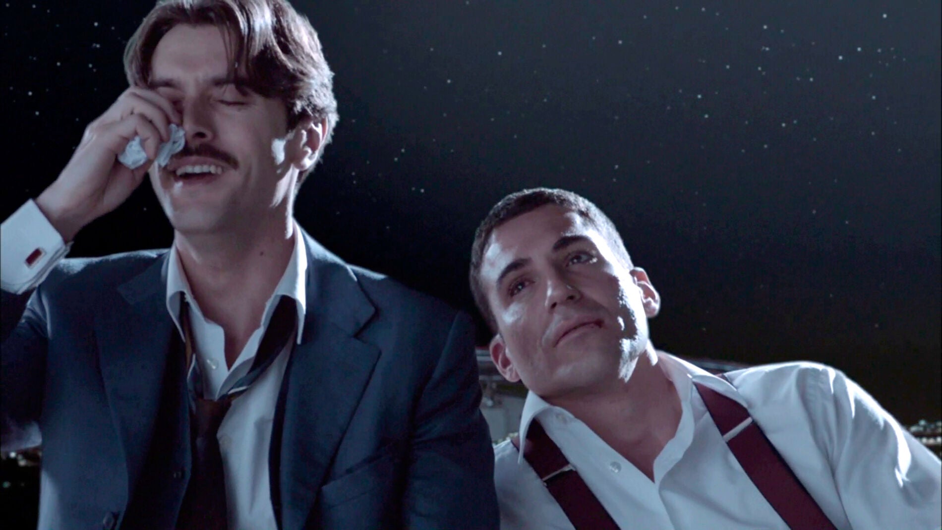 La noche rom&aacute;ntica bajo las estrellas de Alberto y Mateo